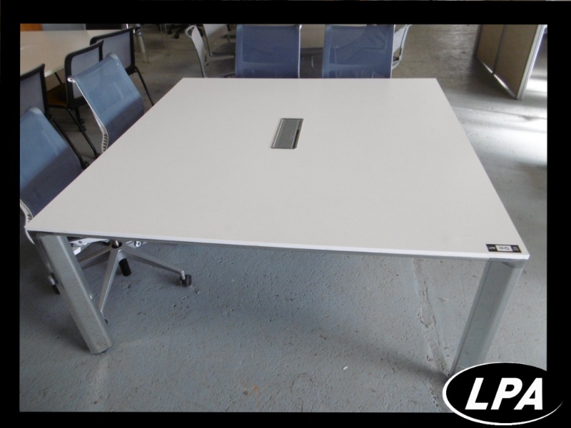 table de réunion Table De Réunion Icf 1.60x1.60 M 2