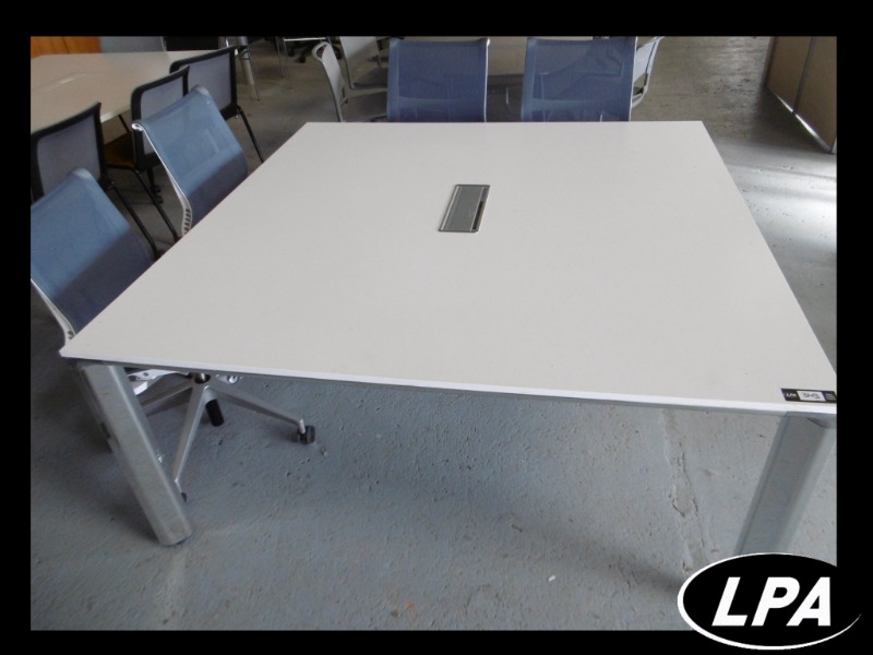 table de réunion Table De Réunion Icf 1.60x1.60 M 3
