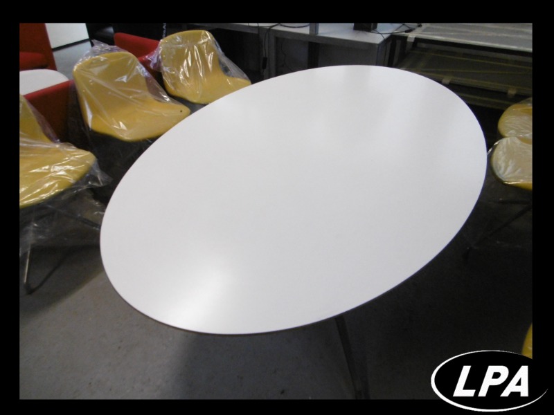 Mobilier Design Florence Knoll Oval Table 1